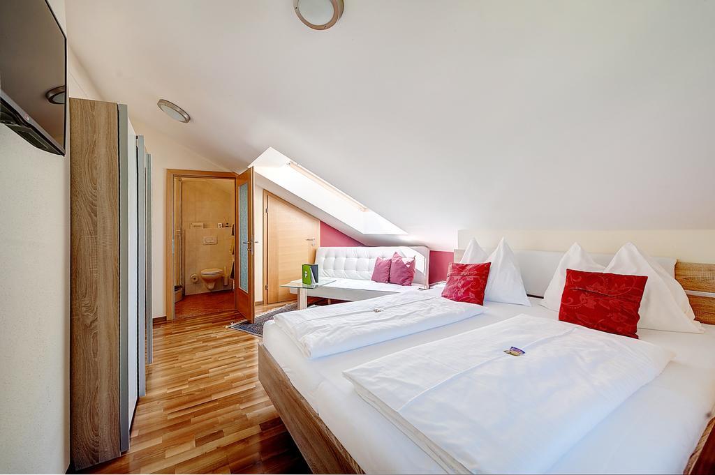 Hotel Buerglstein Saint Wolfgang Esterno foto