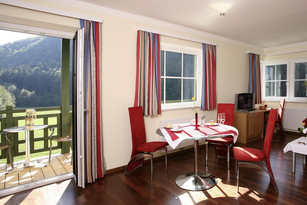 Hotel Buerglstein Saint Wolfgang Esterno foto